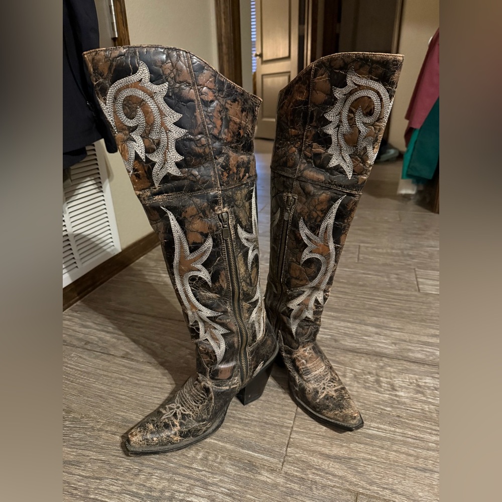 Dan Post size 9 knee high black and brown boots